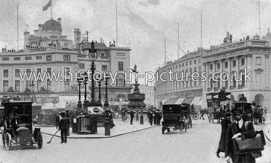 Piccadilly Circus, London, c.1913.